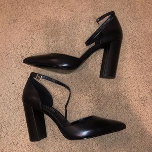 Nine West leather ankle strap heels size 8.5